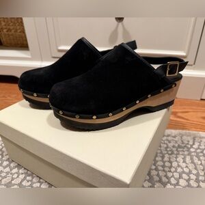 M Gemi, The Greta Backstrap, sz 28, black suede. Like New.